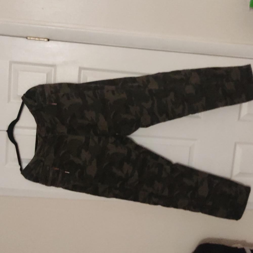 Chic Denim Y2K Camoflauge Women's Skinny Jeans